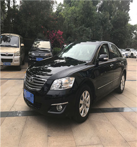 河南工学院党委副书记李贵敏代表党委慰问离休干部‘星空·综合体育’(图1) 星空·综合体育